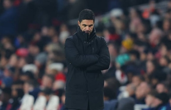 Arsenal tính gì cho vị trí trung phong những ngày cuối kỳ chuyển nhượng?