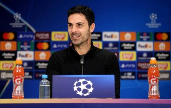 Arsenal vùi dập PSV, rõ thái độ của Mikel Arteta