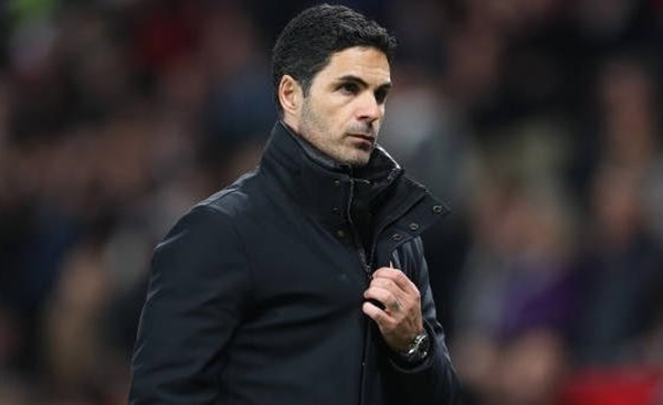 Arteta bỏ dở cuộc phỏng vấn sau câu hỏi về cuộc đua vô địch của Arsenal