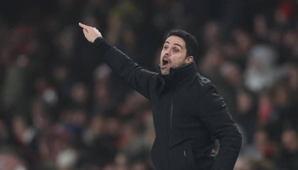 Arteta: Đừng cố bắt chước Saka