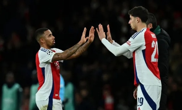 Arteta được khuyên loại bỏ Gabriel Jesus