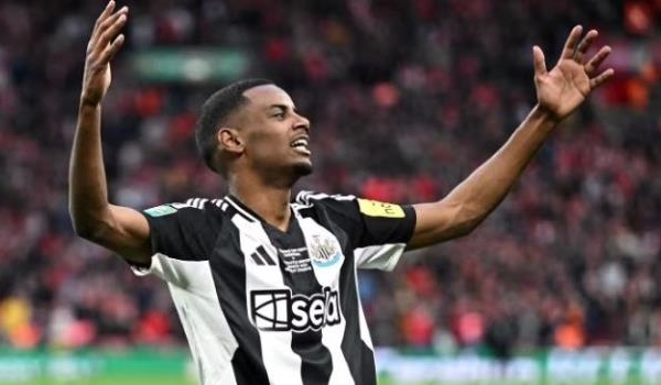 "Assassin" phù hợp hơn với Chelsea hơn Isak