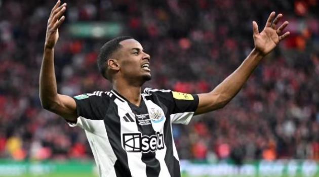 "Assassin" phù hợp hơn với Chelsea hơn Isak