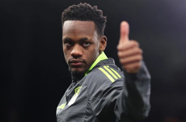 Aston Villa không thể từ chối "bao tải" tiền