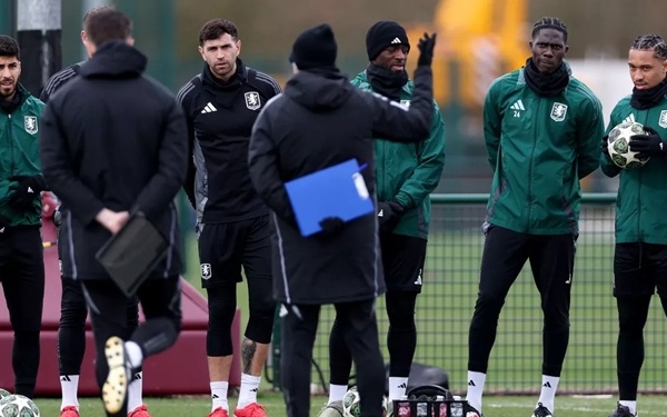 Aston Villa nhận cú hích lớn trước trận Champions League