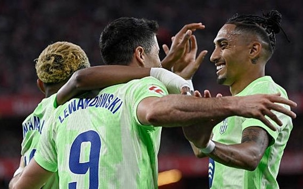 Athletic 0-3 Barcelona: Cú đúp chớp nhoáng của Lewandowski; Chủ nhà nỗ lực bất thành