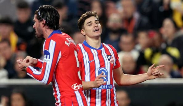 Atletico thắng dễ Valencia; Barca nhọc nhằn giành 3 điểm trước Las Palmas