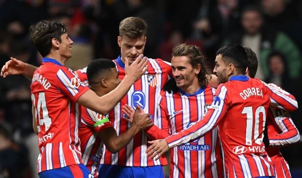 Atletico trở lại mạch thắng; Real thua đau Espanyol