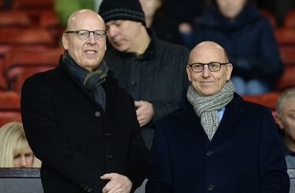 Avram Glazer gây thất vọng cho CĐV Man Utd