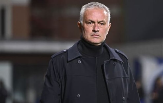 Bị chế giễu là "The Crying One", Mourinho đáp trả