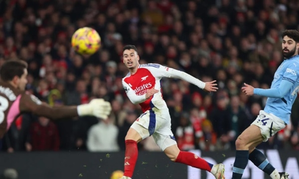 Bán cầu thủ được so sánh với Ronaldo, Arsenal nên cân nhắc