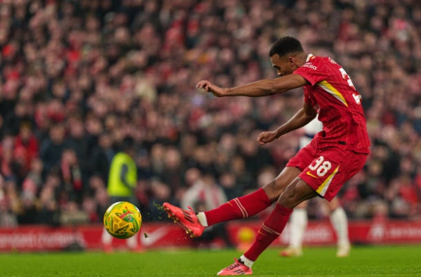 Bản HĐ gây tranh cãi của Liverpool đã trở thành "cỗ máy" hàng đầu Premier League