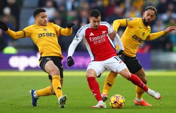 Bản lĩnh của Arsenal sau tấm thẻ đỏ và cái giá phải trả cho việc thiếu kỷ luật