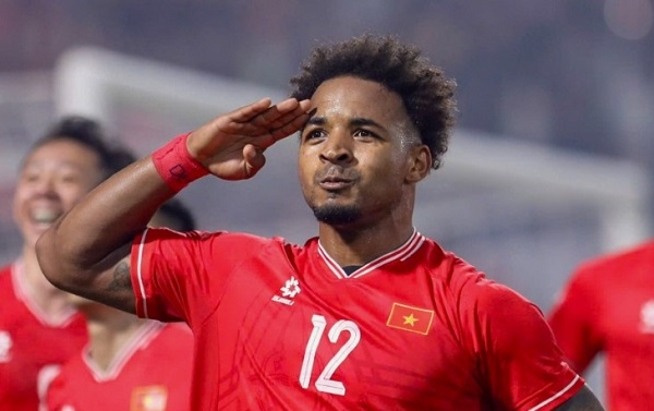Báo Thái choáng váng: Xuân Son được thưởng hơn 30 tỷ, nhận nhà lớn sau AFF Cup