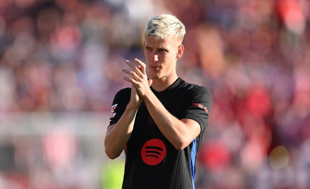 Barca có thể nếm trái đắng từ Dani Olmo