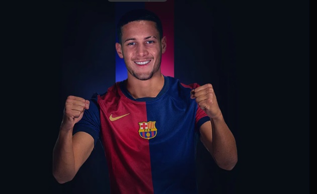 Barca công bố tân binh
