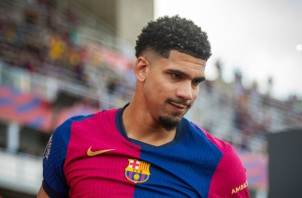 Barca lo sốt vó, thêm trụ cột có thể ra đi