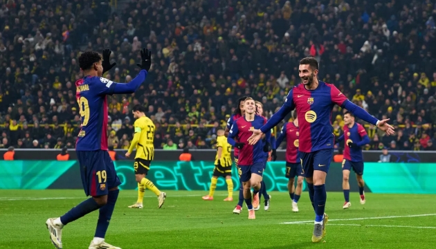 Barca nhấn chìm Dortmund kịch tính trên đất Đức