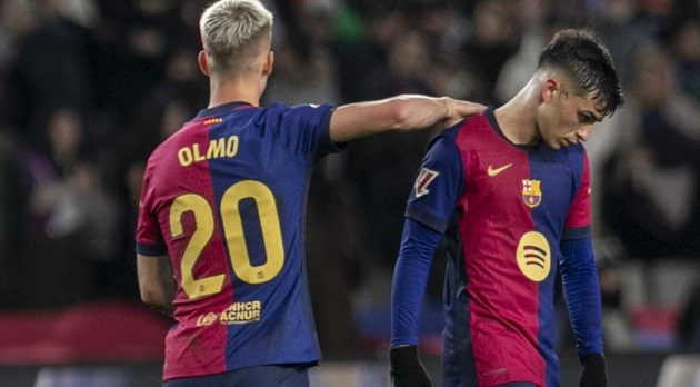 Barcelona: Bay thật cao, té thật đau!