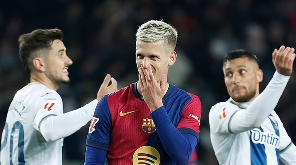 Barcelona có thể tạm thời đăng ký Olmo