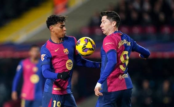 Barcelona thua sốc trên sân nhà, đối diện nguy cơ mất ngôi đầu La Liga