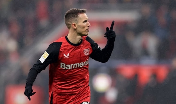 Bayer Leverkusen bám sát Bayern Munich với chuỗi 10 chiến thắng liên tiếp