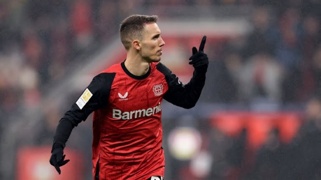 Bayer Leverkusen bám sát Bayern Munich với chuỗi 10 chiến thắng liên tiếp