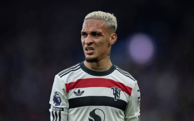 Bayern gõ cửa, MU nên bán ngay Antony
