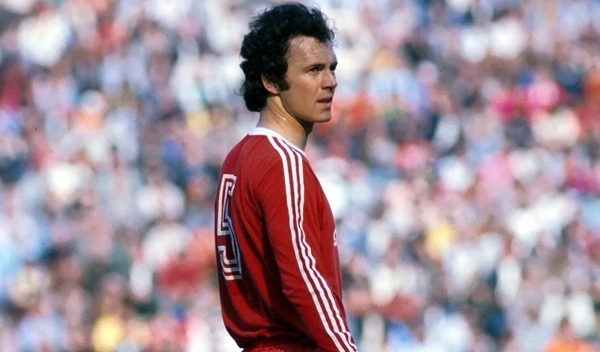 Bayern Munich có hành động ý nghĩa để tưởng nhớ Beckenbauer