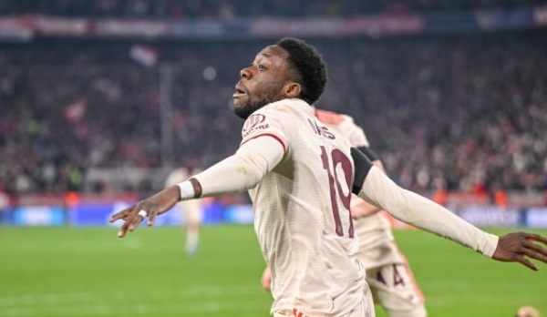 Bayern nghẹt thở giành vé vào vòng 1/8 Champions League