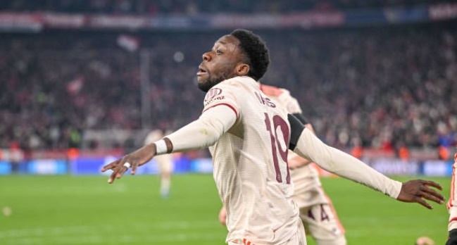 Bayern nghẹt thở giành vé vào vòng 1/8 Champions League