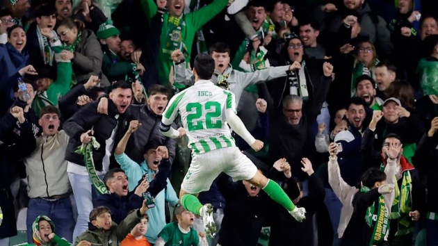 Betis 2-2 Guimaraes: Thêm điểm của Anthony; ISCO