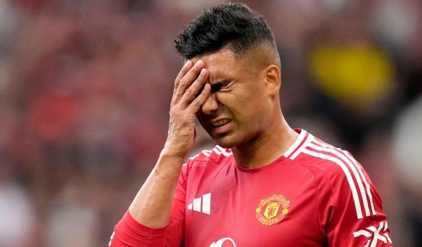Bị Amorim gạt ra rìa, Casemiro bất mãn