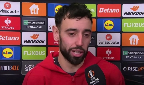 Bình luận của Fernandes về khủng hoảng ở Man City nói lên nhiều điều về M.U