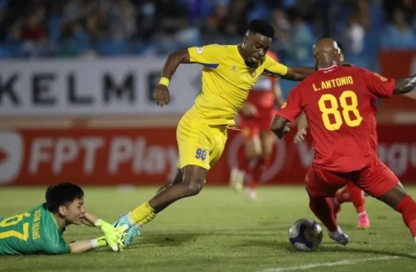 Bộc lộ điểm yếu, Thanh Hóa khó đua vô địch V-League