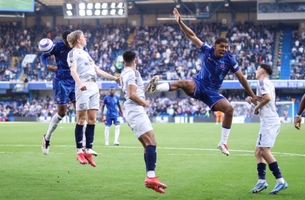 Bom tấn Chelsea trở lại và khẳng định đẳng cấp trước Leicester