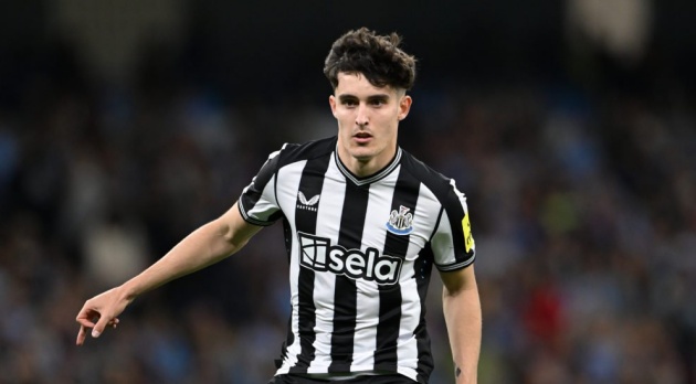 Bom tấn giá 60 triệu bảng, công thủ toàn diện, trên đường tới Man City