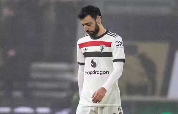 Bruno Fernandes có xứng đáng với tấm băng đội trưởng ở MU?