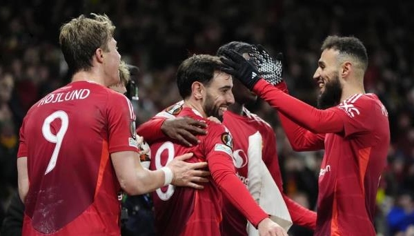 Bruno Fernandes đáp trả Sir Jim Ratcliffe