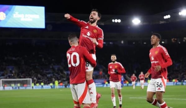 Bruno Fernandes trên đường vượt mặt 'Đấng cứu thế' của MU