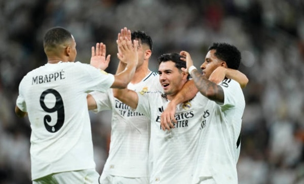 Bùng nổ phút bù giờ, Real đụng độ Barca ở chung kết