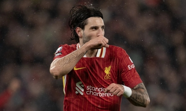 Cám dỗ 120 triệu euro từ Ả Rập Saudi, Liverpool có 'nhả' ngôi sao?