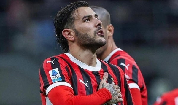 Căng thẳng tại Milan: Vì sao HLV Fonseca và Theo Hernandez xung đột?