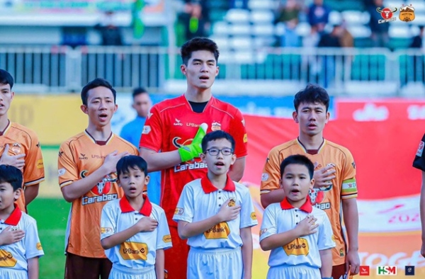 Cảnh báo màu đỏ về bộ phim của Hagg