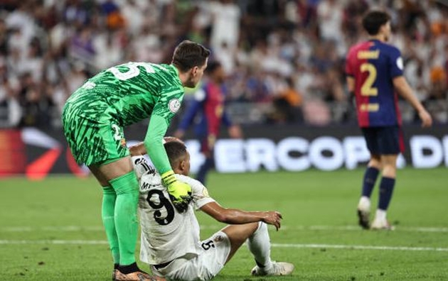 "Cánh én" Mbappe không thể giúp Real lật ngược tình thế