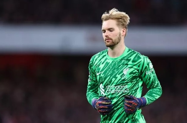 Caoimhin Kelleher đếm ngược để rời khỏi Liverpool