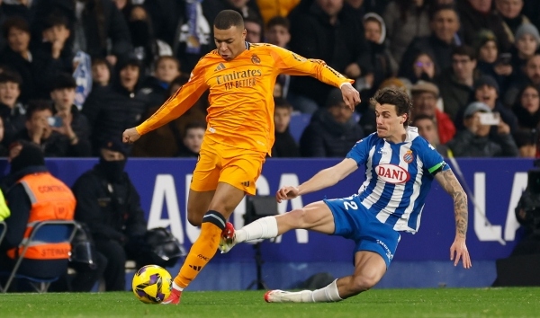 Carlos Romero lên tiếng về pha phạm lỗi thô bạo với Mbappé