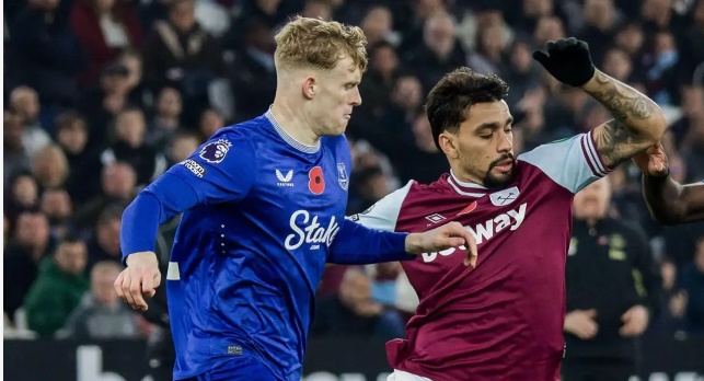 Carragher khuyên Chelsea chiêu mộ Jarrad Branthwaite