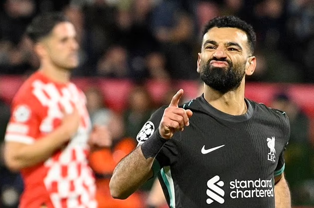 Carragher tiết lộ lý do Salah ở lại Liverpool