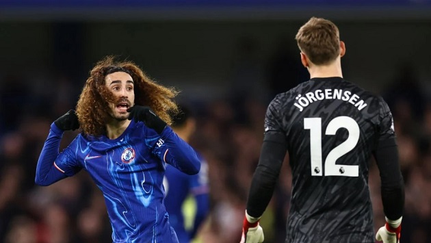 CĐV Chelsea nổi giận với Filip Jorgensen dù đội nhà thắng 4-0